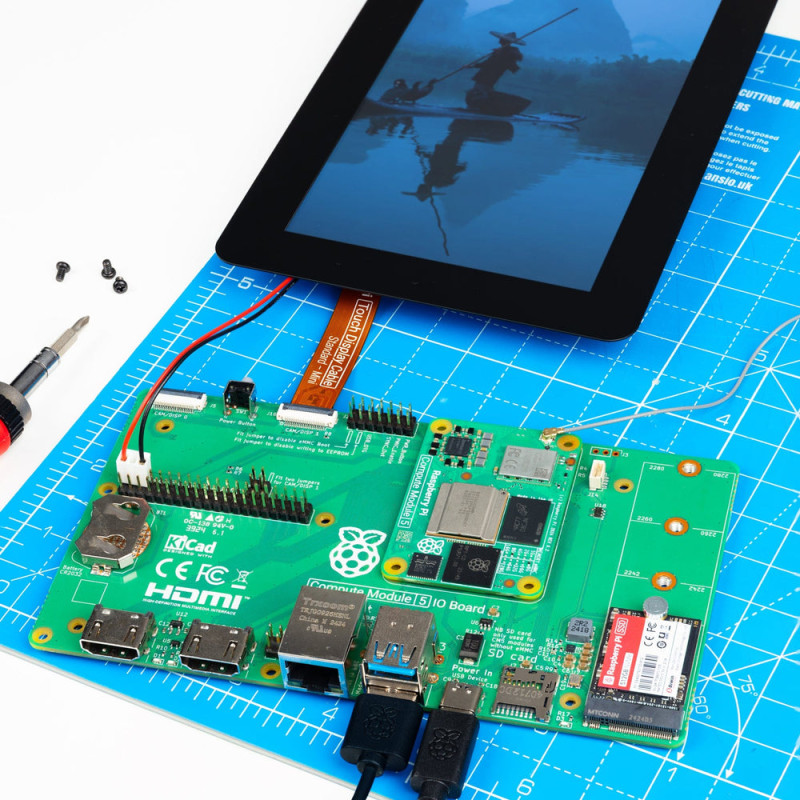 Raspberry Pi Compute Module 5 I/O Board REV2